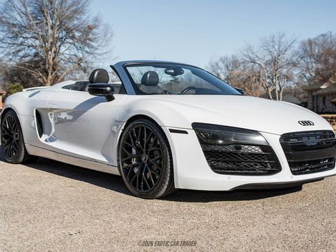 Used 2015 Audi R8 V8 w/ Full Leather Package image 12