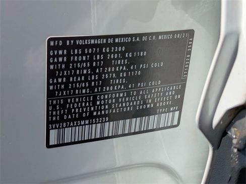 Used 2021 Volkswagen Tiguan SE image 38