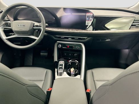 Used 2025 Audi Q5 Premium Plus image 13