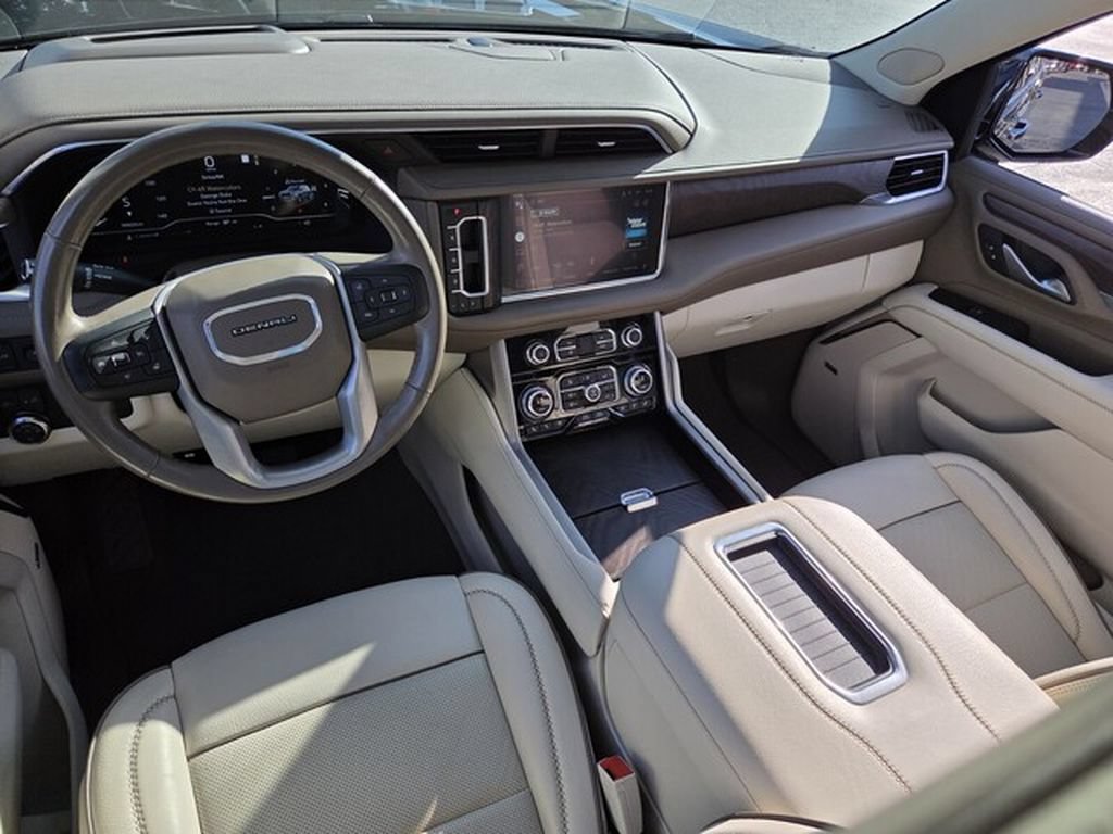 Used 2022 GMC Yukon Denali AWD/4WD image 14