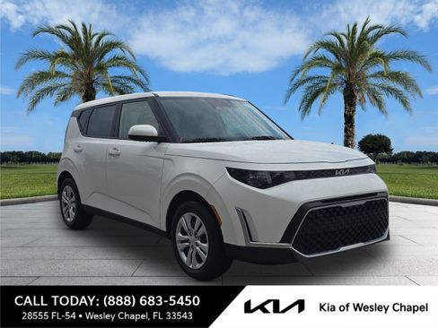 Certified 2025 Kia Soul LX FWD image 1