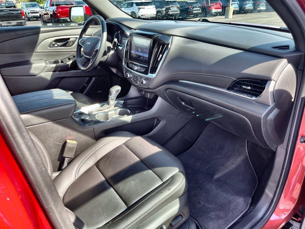 Used 2023 Chevrolet Traverse LT w/ LT Premium Package AWD/4WD image 29