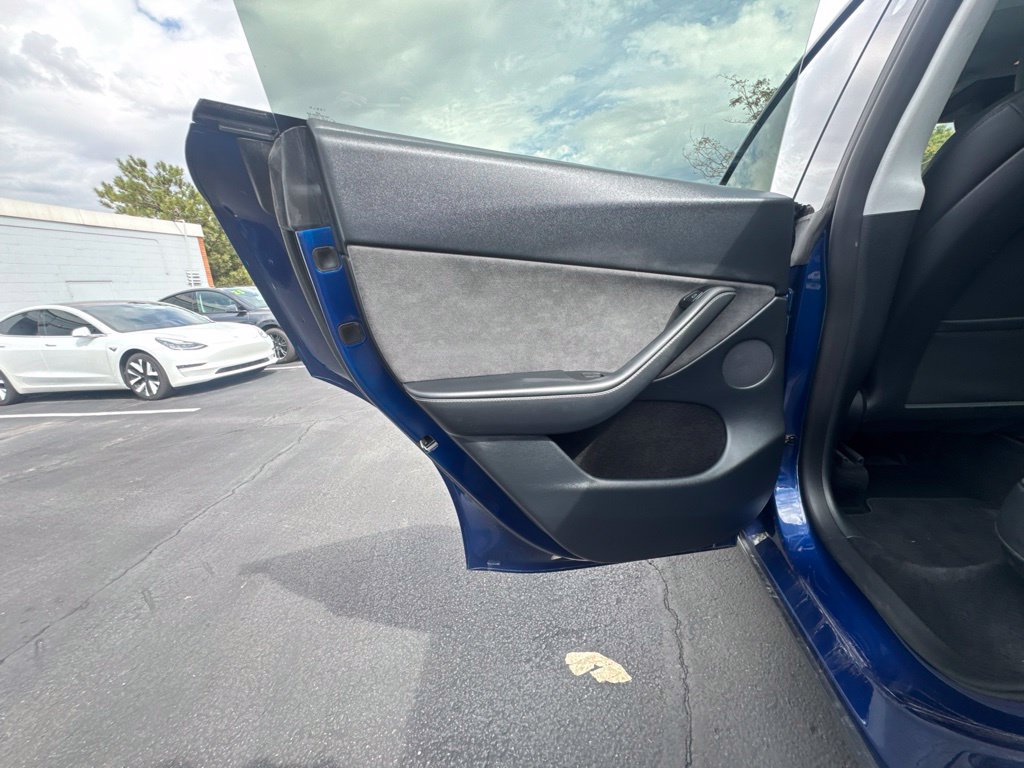Used 2024 Tesla Model Y Long Range AWD/4WD image 15