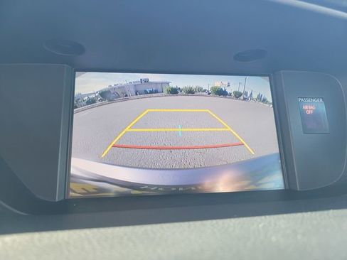 Used 2016 Lexus ES 350 w/ Luxury Package w/Wood Trim image 22