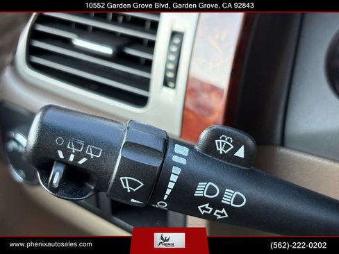 Used 2012 Chevrolet Suburban LTZ image 32