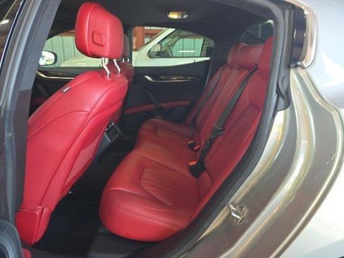 Used 2018 Maserati Ghibli S image 9