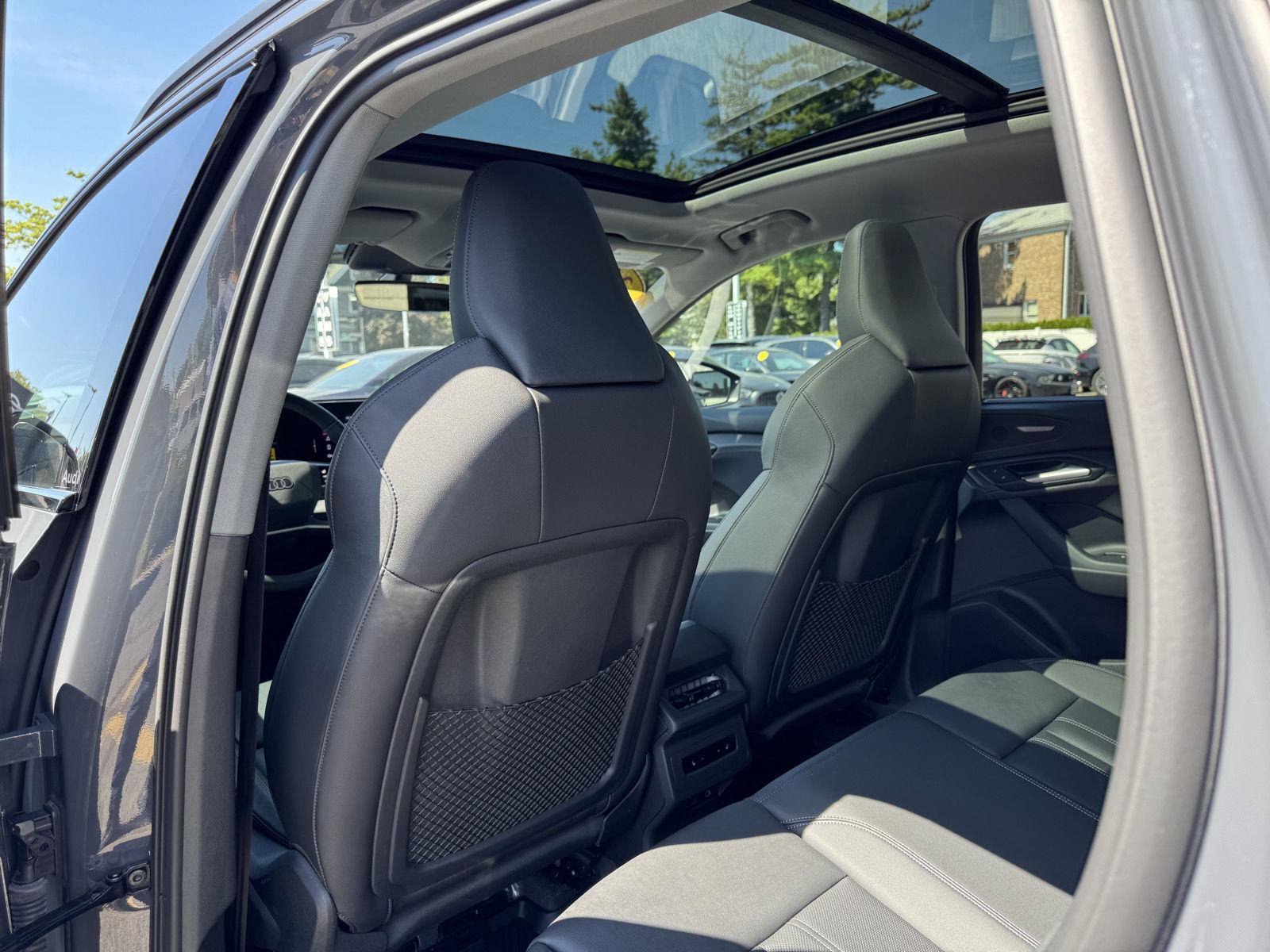 Used 2025 Audi Q6 e-tron Prestige w/ Black Warm Weather Package AWD/4WD image 33