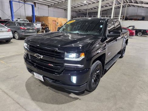 Used 2018 Chevrolet Silverado 1500 LTZ Z71 w/ LTZ Plus Package AWD/4WD image 3