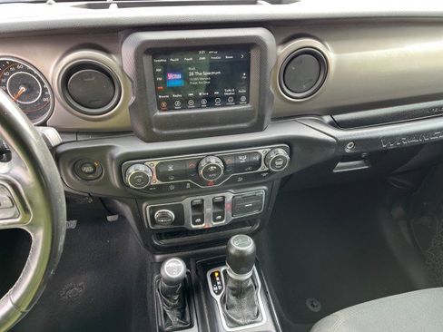 Used 2018 Jeep Wrangler Sport image 20