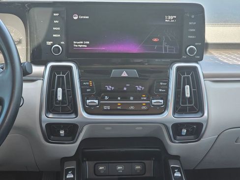 Used 2022 Kia Sorento S FWD image 20