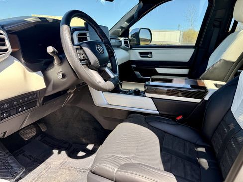 Used 2024 Toyota Tundra Capstone AWD/4WD image 10