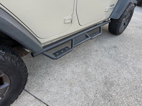 Used 2018 Jeep Wrangler Unlimited Rubicon AWD/4WD image 13
