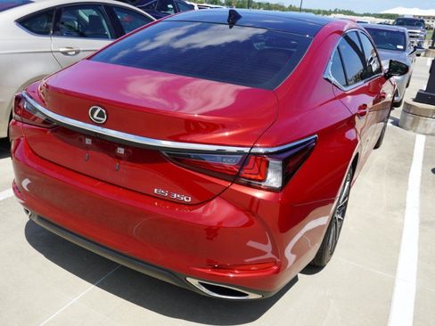 Certified 2025 Lexus ES 350 w/ Premium Package FWD image 6