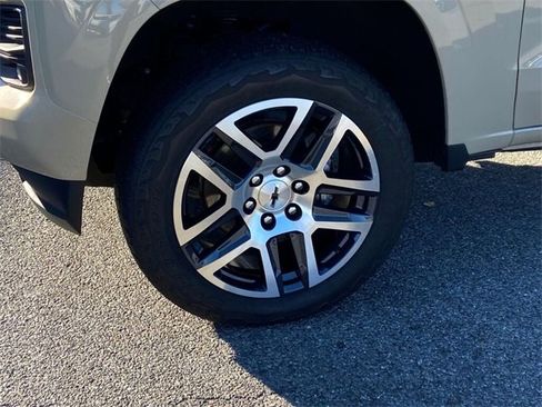 Used 2023 Chevrolet Colorado Z71 w/ Z71 Convenience Package 2 image 9