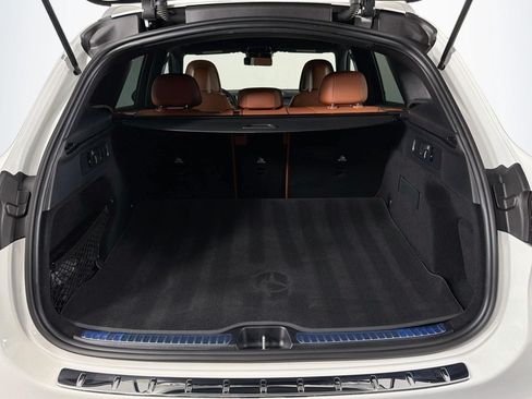 Used 2026 Mercedes-Benz GLC 300 image 23