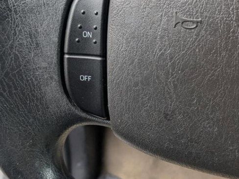 Used 2011 Ford E-350 and Econoline 350 XLT image 28