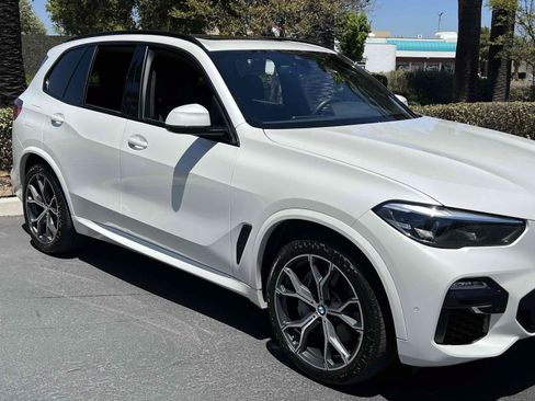 Used 2019 BMW X5 xDrive50i w/ M Sport Package AWD/4WD image 44