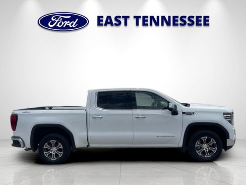 Used 2025 GMC Sierra 1500 SLT AWD/4WD image 2