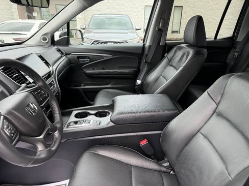 Used 2025 Honda Ridgeline RTL image 17