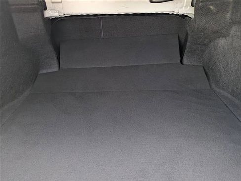 Used 2023 Toyota Camry SE image 6