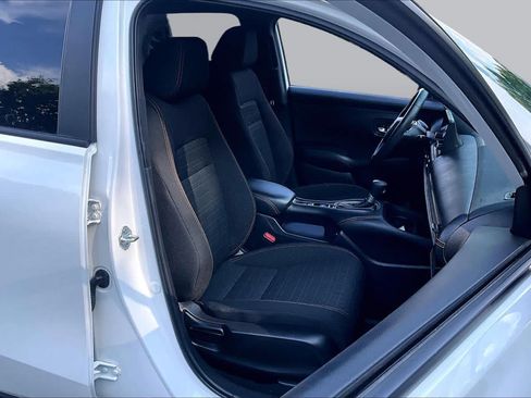 Used 2024 Honda HR-V Sport image 8