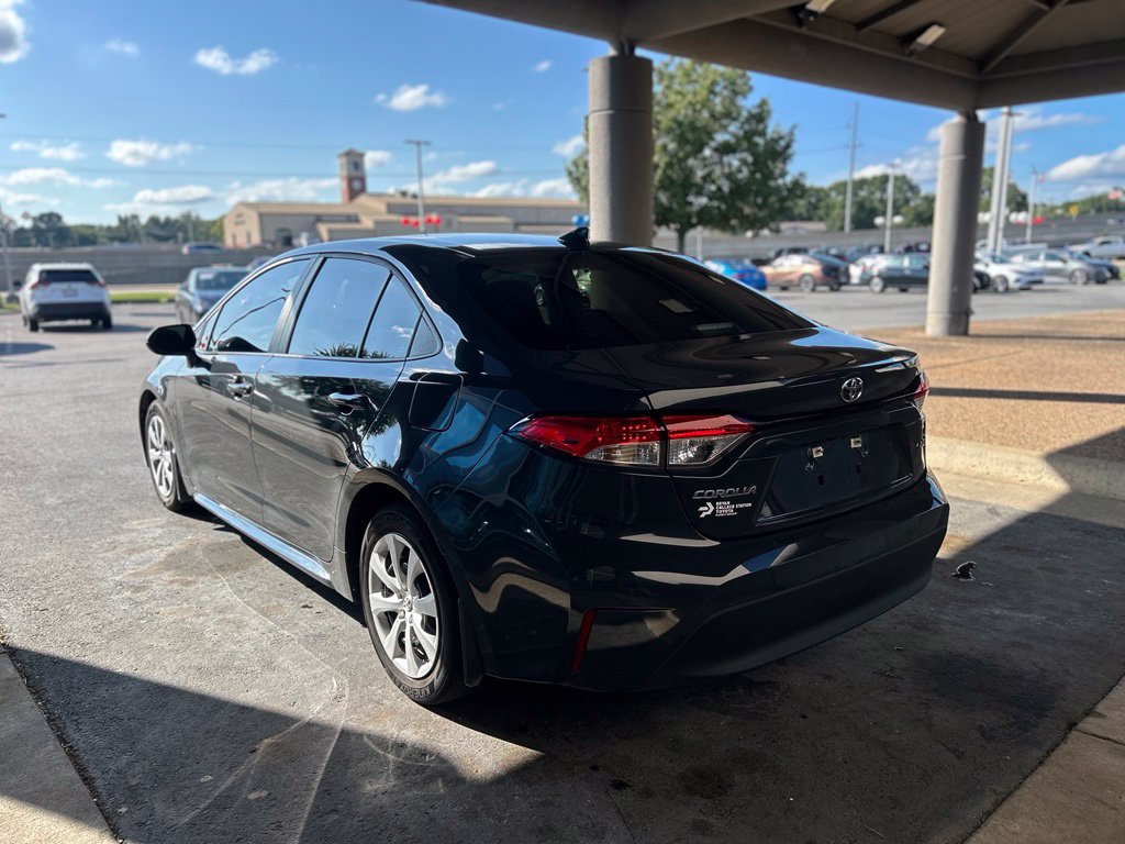 Used 2024 Toyota Corolla LE FWD image 5