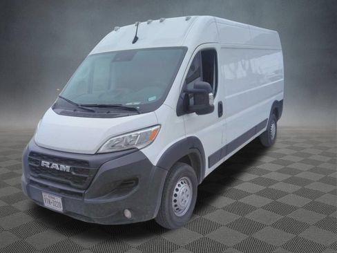 Used 2025 RAM ProMaster 2500 w/ Convenience Group FWD image 4