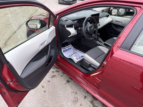 Used 2025 Toyota Corolla Hybrid Sedan image 24