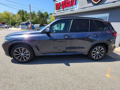 Used 2021 BMW X5 xDrive40i w/ M Sport Package AWD/4WD image 8