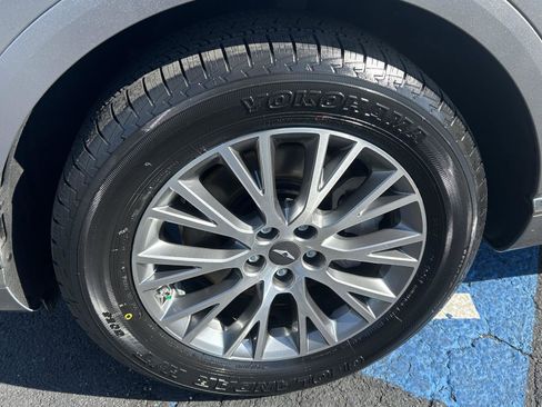 Used 2024 Genesis GV80 2.5T AWD/4WD image 10