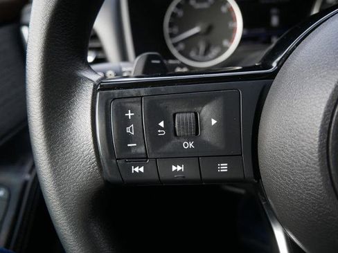 Certified 2022 Nissan Rogue SV image 27