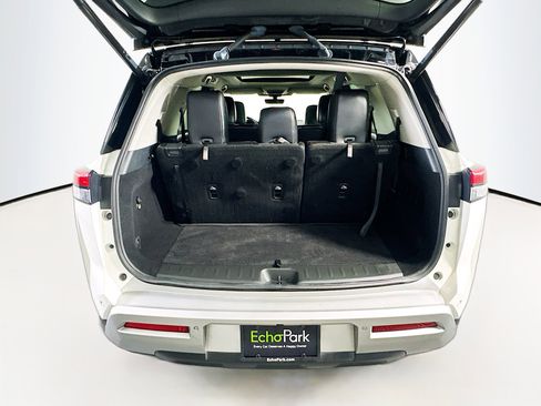 Used 2023 Nissan Pathfinder Platinum w/ Cargo Package FWD image 32