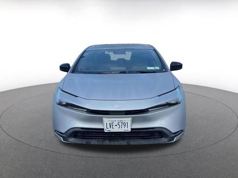 Used 2025 Toyota Prius LE image 4