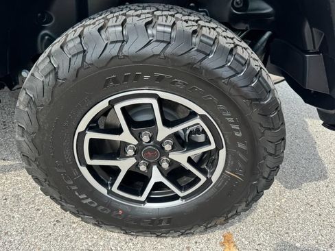 Used 2026 Jeep Wrangler Unlimited Rubicon AWD/4WD image 7