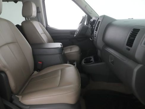 Used 2020 Nissan NV 3500 SL RWD image 29