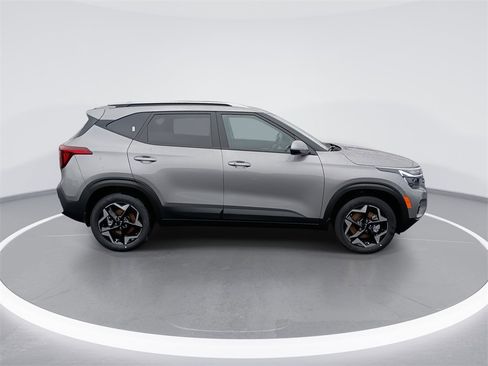 New 2026 Kia Seltos S image 9