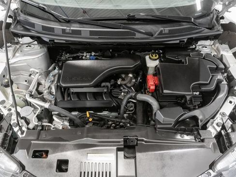 Used 2022 Nissan Rogue Sport SV AWD/4WD image 3