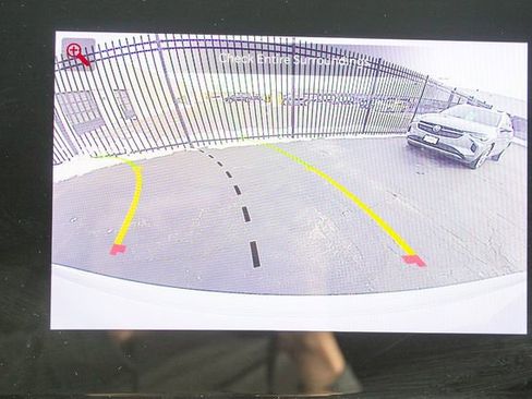 Used 2024 Jeep Wagoneer L Series II w/ Flexible Seating Group image 29