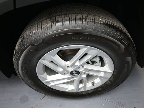 Certified 2025 Hyundai Tucson SE image 15