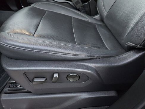 Used 2024 GMC Sierra 1500 SLT image 24