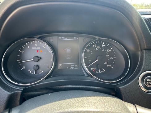 Used 2017 Nissan Rogue SL w/ SL Premium Package image 19