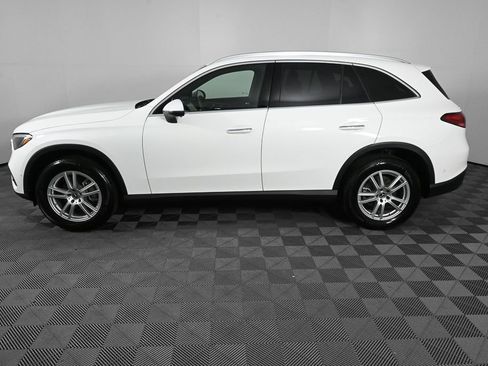 Certified 2025 Mercedes-Benz GLC 300 4MATIC image 3