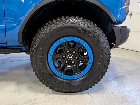 Used 2023 Ford Bronco Badlands image 12