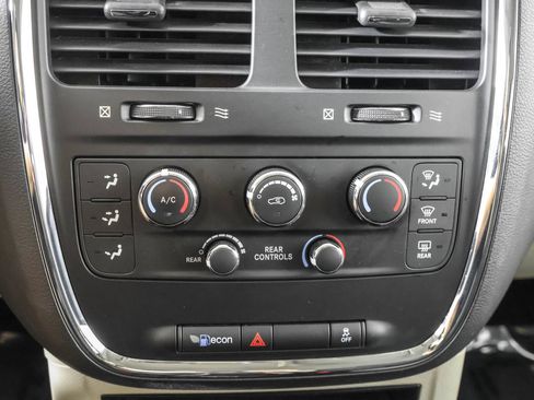 Used 2017 Dodge Grand Caravan SE w/ Power Window Group FWD image 29