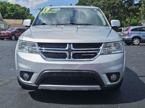 Used 2013 Dodge Journey SXT w/ Comfort/Convenience Group AWD/4WD image 20