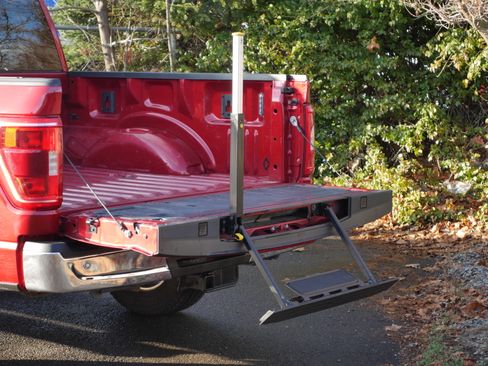 Certified 2022 Ford F150 XLT w/ Equipment Group 302A High image 20