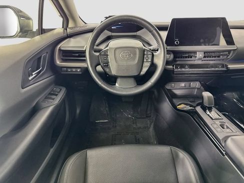Certified 2025 Toyota Prius XLE FWD image 23
