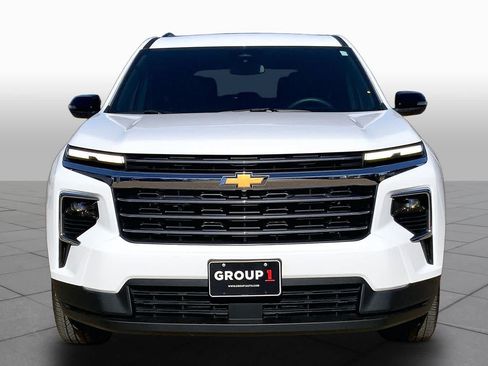 Certified 2025 Chevrolet Traverse LT FWD image 4