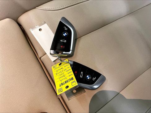 Used 2019 BMW 330i Sedan w/ Convenience Package RWD image 13