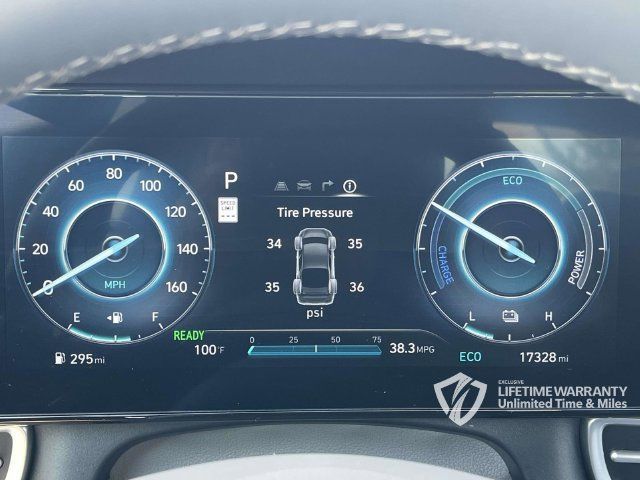 Certified 2025 Hyundai Elantra SEL FWD image 38